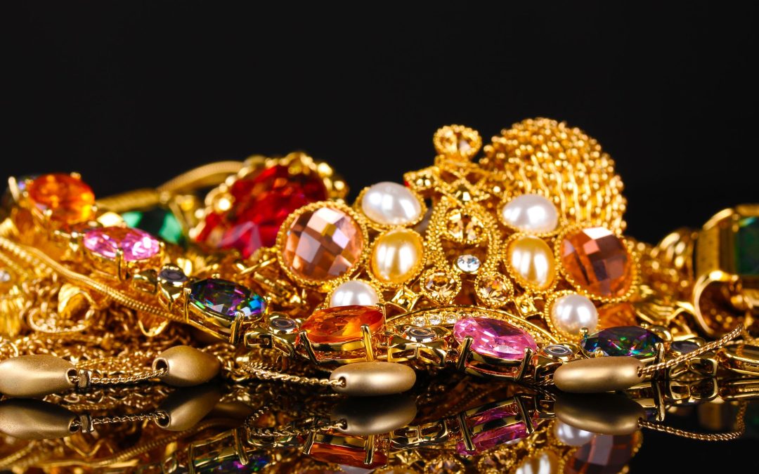 The Allure Behind Finding a Fine Vintage Jewelry Piece For Sale in Bethesda, MD Locally
